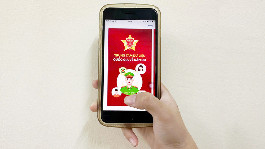 Mở rộng thí điểm cấp Phiếu lý lịch tư pháp trên ứng dụng VNeID trên toàn quốc từ ngày 1-10-2024 đến hết ngày 30-6-2025. Ảnh: G.B Mở rộng thí điểm cấp Phiếu lý lịch tư pháp trên ứng dụng VNeID trên toàn quốc từ ngày 1-10-2024 đến hết ngày 30-6-2025. Ảnh: G.B