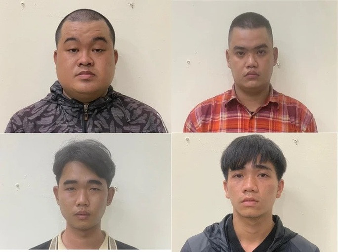 4 thanh niên giả danh công an bắt xe vi phạm giao thông - Ảnh 1. 4 đối tượng bị truy tố vì giả danh công an