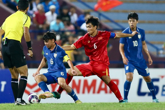 Công Phương trong trận U.17 Việt Nam hạ U.17 Thái Lan với tỷ số 3-0 ở vòng loại U.17 châu Á 2022. Ảnh:VƯƠNG ANH
