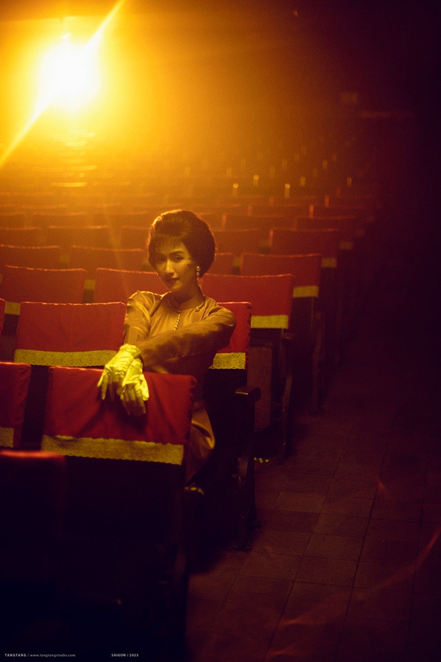 Suốt thời gian qua, Hà Thu vẫn tìm kiếm tác phẩm mới. Ca khúc Đầu cứ thương, thường cứ đau đến với cô một cách tình cờ. Trước đây, cô yêu thích một bài hát của Ngô Mạnh Thắng nên xin phép hát lại. Sau đó, người đẹp sinh năm 1992 được nhạc sĩ sáng tác riêng cho một vài bài, trong đó có Đầu cứ thương, thường cứ đau. Ảnh: Tang Tang Suốt thời gian qua, Hà Thu vẫn tìm kiếm tác phẩm mới. Ca khúc Đầu cứ thương, thường cứ đau đến với cô một cách tình cờ. Trước đây, cô yêu thích một bài hát của Ngô Mạnh Thắng nên xin phép hát lại. Sau đó, người đẹp sinh năm 1992 được nhạc sĩ sáng tác riêng cho một vài bài, trong đó có Đầu cứ thương, thường cứ đau. Ảnh: Tang Tang