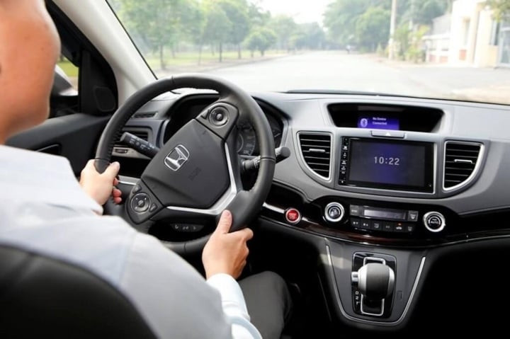 Chú ý cảm nhận khi lái xe và sớm tìm ra nguyên nhân khiến chiếc xe bồng bềnh để khắc phục. (Ảnh minh họa)