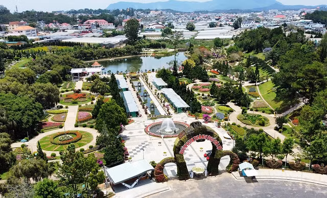 Vườn hoa TP, nơi sẽ có mô hình công viên nhạc nước. Ảnh: G.B