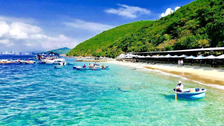 Đồng ý gia hạn thời gian thí điểm dịch vụ tàu lặn tại vịnh Nha Trang. Ảnh nguồn internet Đồng ý gia hạn thời gian thí điểm dịch vụ tàu lặn tại vịnh Nha Trang. Ảnh nguồn internet
