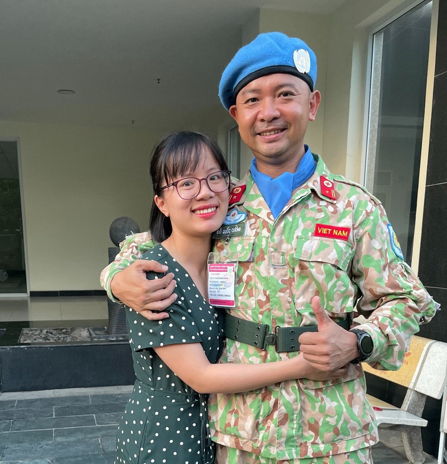 Chia tay người vợ mới cưới trong ngày Cường lên đường làm nhiệm vụ quốc tế Chia tay người vợ mới cưới trong ngày Cường lên đường làm nhiệm vụ quốc tế