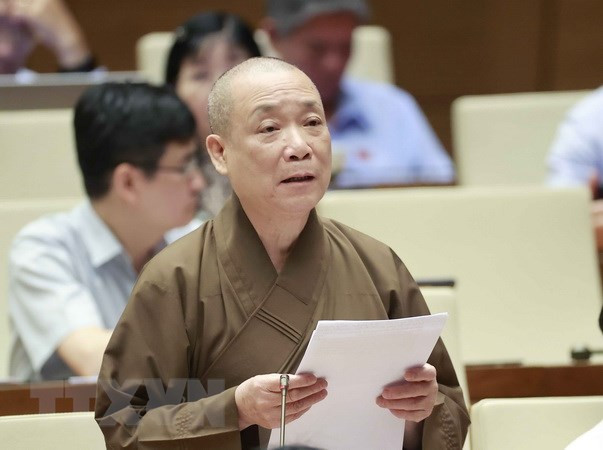 Đại biểu Quốc hội thành phố Hà Nội Thích Bảo Nghiêm phát biểu. (Ảnh: Doãn Tấn/TTXVN) Đại biểu Quốc hội thành phố Hà Nội Thích Bảo Nghiêm phát biểu. (Ảnh: Doãn Tấn/TTXVN)