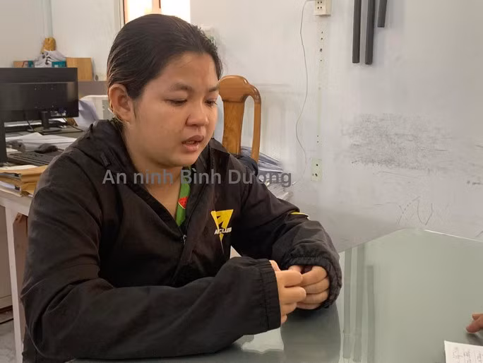 Thắm tại cơ quan công an