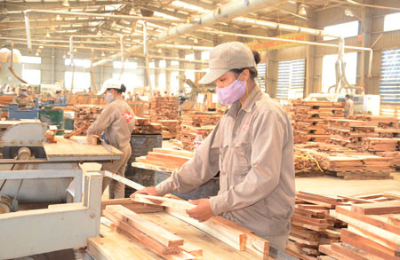 Quý I năm 2023, xuất khẩu gỗ và lâm sản giảm trên 28%. Quý I năm 2023, xuất khẩu gỗ và lâm sản giảm trên 28%.