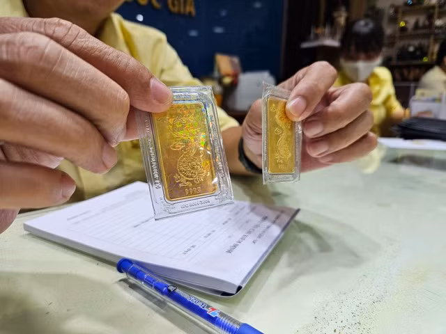 Giá vàng SJC lại tăng vọt vào cuối ngày