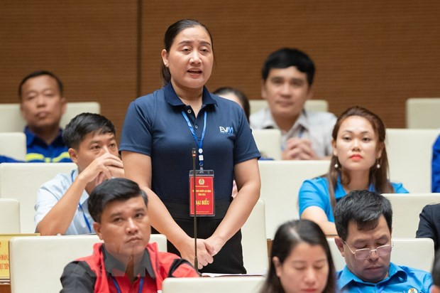 Chị Đào Thị Loan, công nhân Công ty trách nhiệm hữu hạn Công nghiệp Hài Mỹ, tỉnh Bình Dương phát biểu. (Ảnh: Doãn Tấn/TTXVN) Chị Đào Thị Loan, công nhân Công ty trách nhiệm hữu hạn Công nghiệp Hài Mỹ, tỉnh Bình Dương phát biểu. (Ảnh: Doãn Tấn/TTXVN)