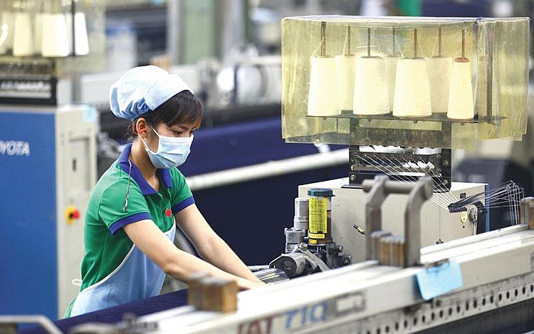 Tạo điều kiện thuận lợi cho nhà đầu tư nước ngoài (ảnh minh họa) Tạo điều kiện thuận lợi cho nhà đầu tư nước ngoài (ảnh minh họa)