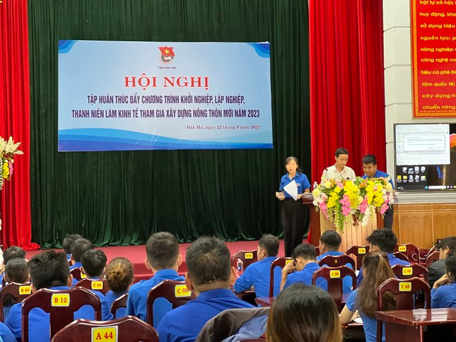 Hội nghị thu hút hơn 100 đoàn viên thanh niên huyện Đăk Hà tham gia. Ảnh: Thái Lâm