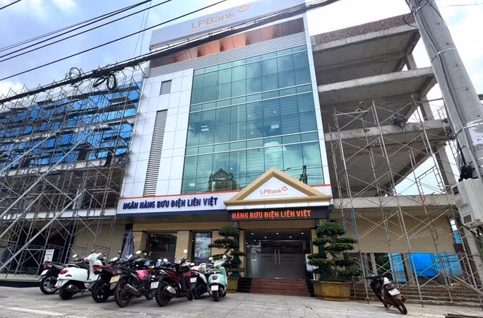 Trụ sở ngân hàng LienVietPostBank Bảo Lộc.