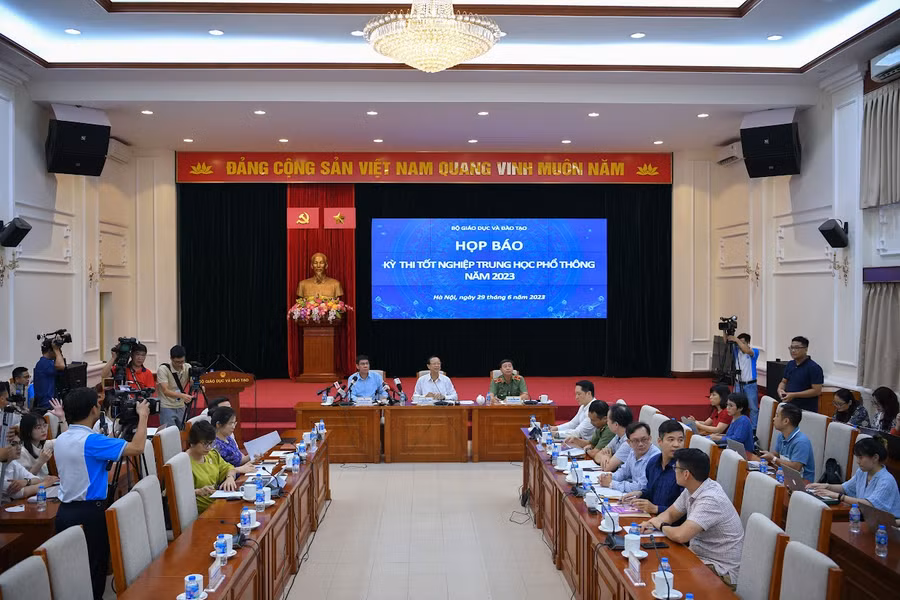 Bộ Giáo dục và Đào tạo tổ chức họp báo về Kỳ thi tốt nghiệp THPT năm 2023.