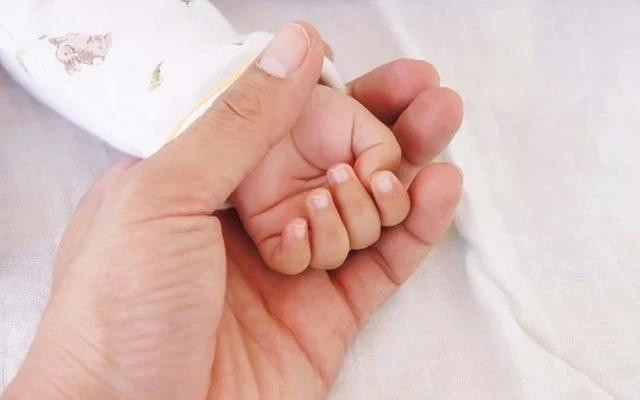 Tỷ số giới tính khi sinh tại Việt Nam đang ở mức cao là 112 bé trai/100 bé gái