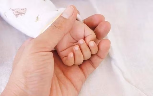 Tỷ số giới tính khi sinh tại Việt Nam đang ở mức cao là 112 bé trai/100 bé gái