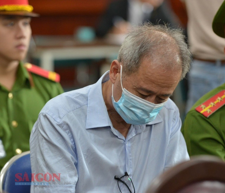 Bị cáo Nguyễn Văn Hưng tại tòa sáng 11-4. Ảnh: CAO THĂNG