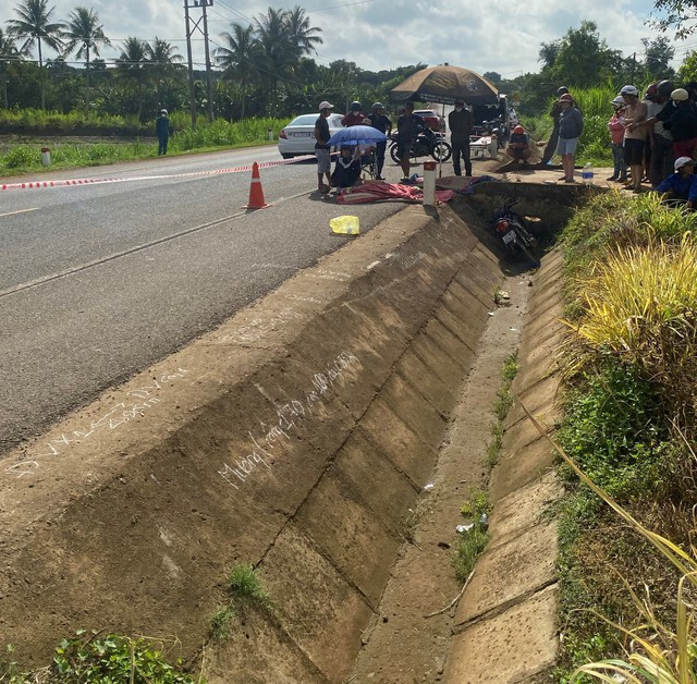 Hiện trường vụ tai nạn giao thông khiến 2 người đàn ông tử vong