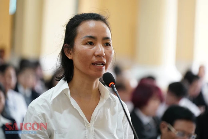 Bị cáo Trần Thị Mỹ Dung, cựu Phó Tổng Giám đốc SCB tại tòa. Ảnh: HOÀNG HÙNG Bị cáo Trần Thị Mỹ Dung, cựu Phó Tổng Giám đốc SCB tại tòa. Ảnh: HOÀNG HÙNG