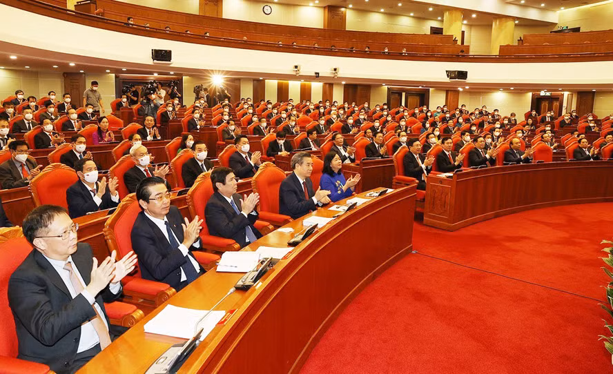 Quy định số 37-QĐ/TƯ sẽ góp phần tăng cường xây dựng Đảng ngày càng trong sạch, vững mạnh. Trong ảnh: Các đại biểu dự Hội nghị lần thứ tư Ban Chấp hành Trung ương Đảng khóa XIII. Ảnh: TTXVN