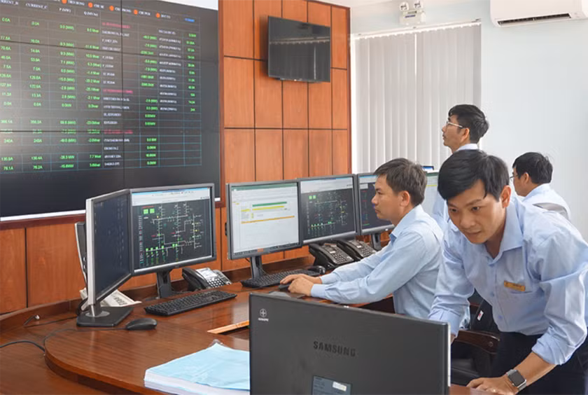 Đối với kịch bản thiếu nguồn điện và phải điều tiết cắt giảm điện, cần có các biện pháp bảo đảm cung ứng điện đối với các sự kiện chính trị-xã hội trọng đại, quan trọng. Ảnh: Hà Duy