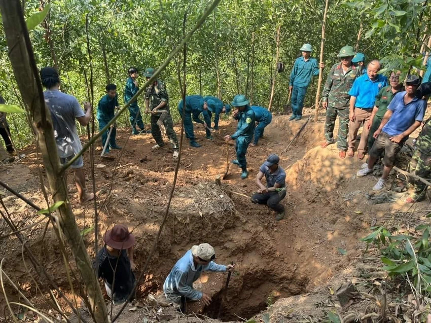 Bộ chỉ huy quân sự tỉnh Bình Định tìm được một cửa hầm và hài cốt liệt sĩ tại di tích lịch sử Đồi 174. Ảnh: Bộ chỉ huy quân sự tỉnh Bình Định.