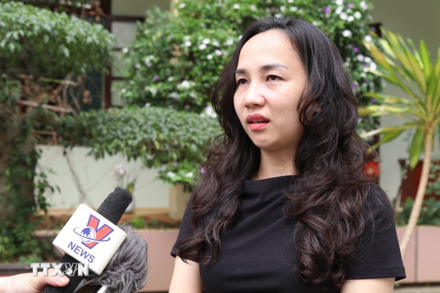 Bà Trần Thị Thu Huyền, Phó Hiệu trưởng Trường Trung học Phổ thông Việt Bắc, thành phố Lạng Sơn. (Ảnh: Văn Đạt/TTXVN) Bà Trần Thị Thu Huyền, Phó Hiệu trưởng Trường Trung học Phổ thông Việt Bắc, thành phố Lạng Sơn. (Ảnh: Văn Đạt/TTXVN)