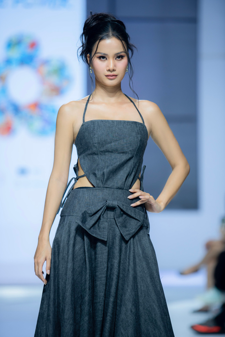 Á hậu Thảo Nhi Lê trở lại sàn diễn sau ồn ào phát ngôn - Ảnh 4. Xuất thân là người mẫu, Hương Ly được đánh giá cao về kỹ năng catwalk. Chân dài sinh năm 1995 được kỳ vọng sẽ trở lại một cuộc thi nhan sắc trong thời gian tới. Ảnh: Edi Luong