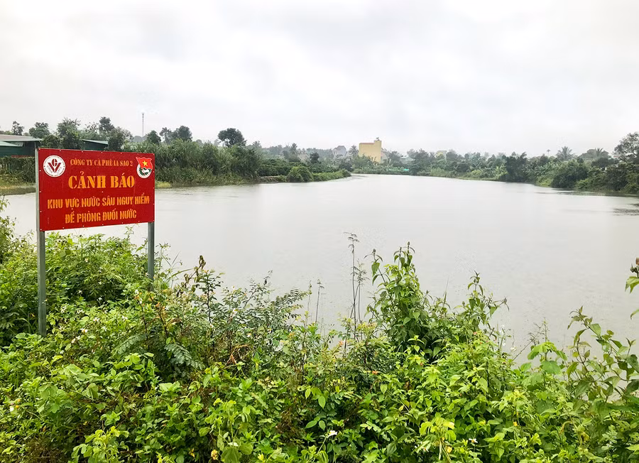 Hồ thủy lợi do Công ty Cà phê Ia Sao 2 (huyện Ia Grai) quản lý nằm trên phần diện tích đất đã được trả về địa phương. Ảnh: L.N