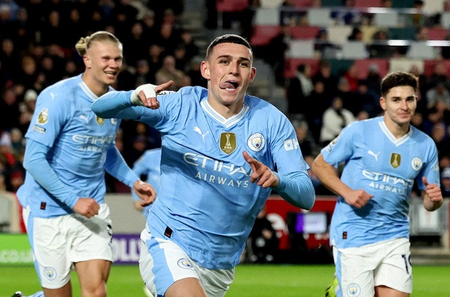 Foden bùng nổ với một hat-trick