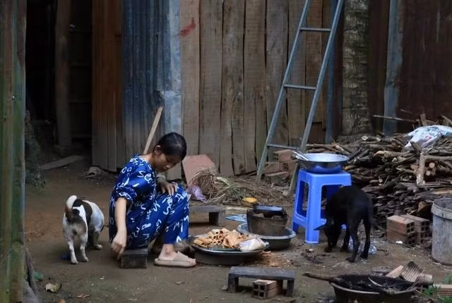 Một số người trẻ cho rằng cuộc sống ở quê tuy có ít tiện nghi nhưng đổi lại được thoải mái, không quá nhiều áp lực. Ảnh: KIM NGỌC NGHIÊN