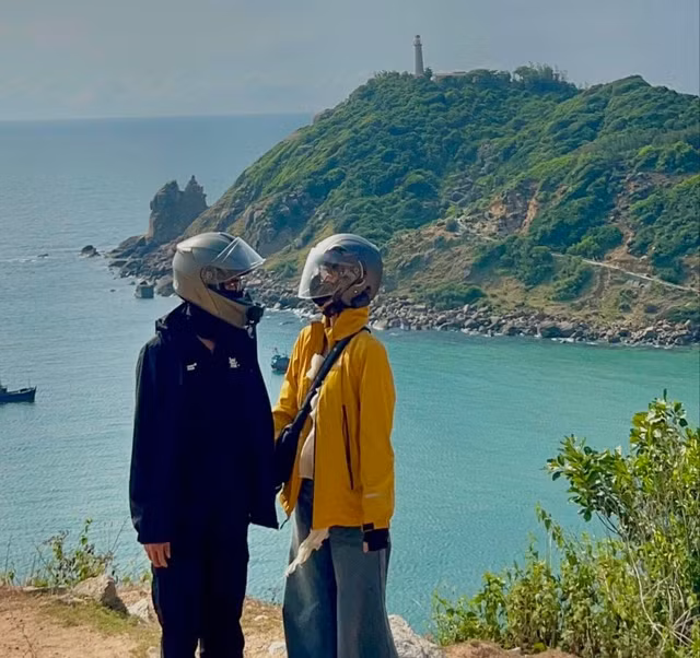 Nam và Uyên đã thấu hiểu nhau hơn sau chuyến đi này. Ảnh: NVCC