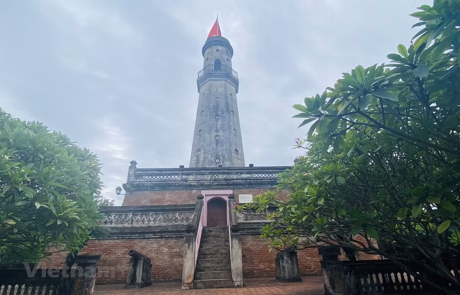 Cột cờ Nam Định là công trình quan trọng của Thành cổ Nam Định xưa. (Ảnh: Bích Hằng/Vietnam+)