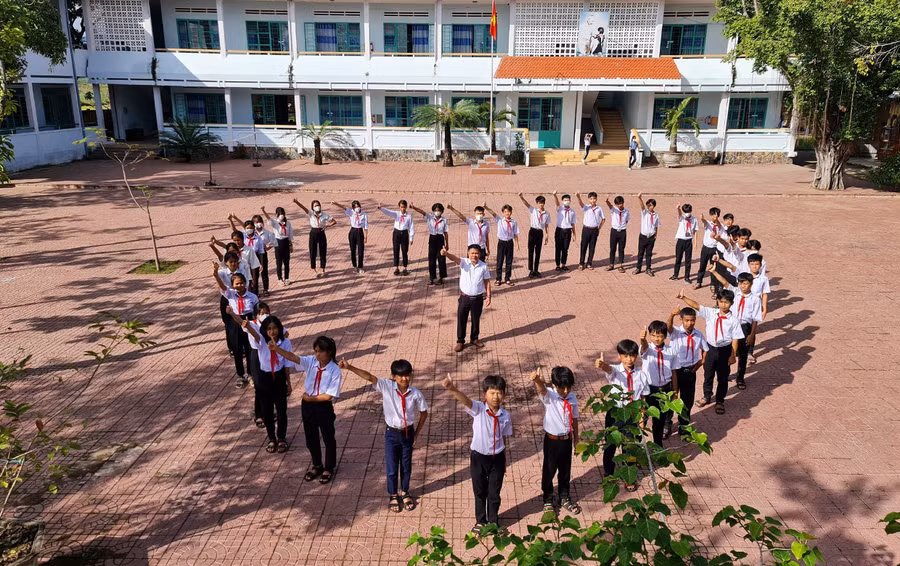 Các em học sinh Trường THCS Lê Quý Đôn trong giờ ngoại khóa. Ảnh: N.H