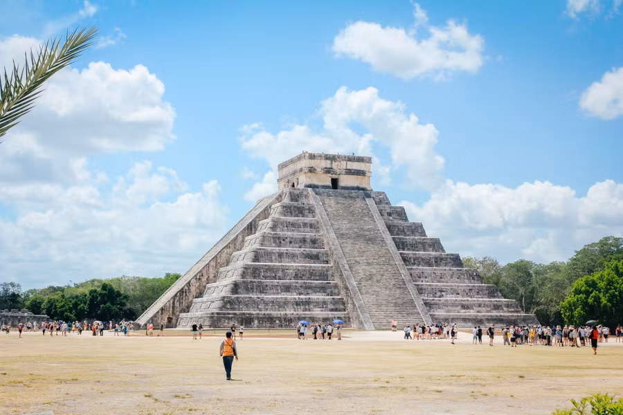 Chichen Itza có mức giá vào cửa không hề rẻ, khoảng hơn 800.000 đồng gần gấp đôi vé vào cửa Taj Mahal tại Ấn Độ, nhưng vẫn rẻ hơn so với Machu Pichu của Peru. Ảnh: MINH ĐỨC