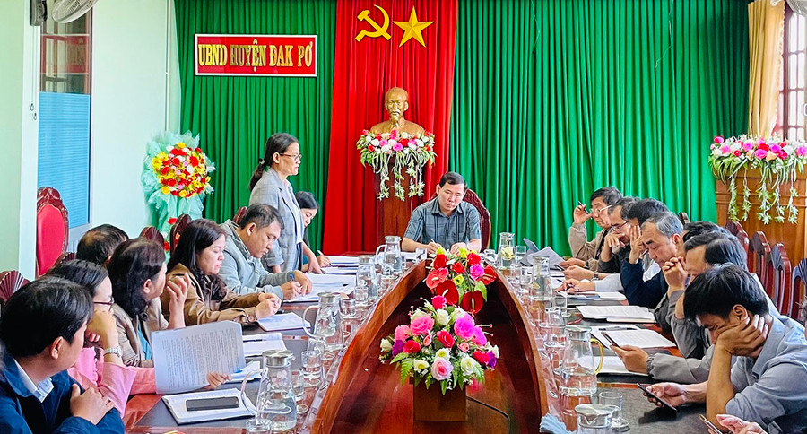 Quang cảnh cuộc họp. Ảnh: Nguyễn Hiền