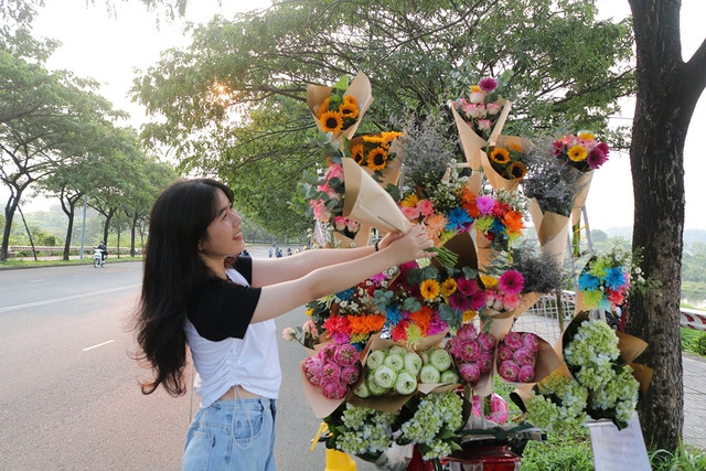 Những cô gái giỏi giang và xinh đẹp - Ảnh 1. Nhân ngày Phụ nữ Việt Nam chúc các bạn nữ luôn tràn đầy hạnh phúc. Ảnh: THẢO PHƯƠNG