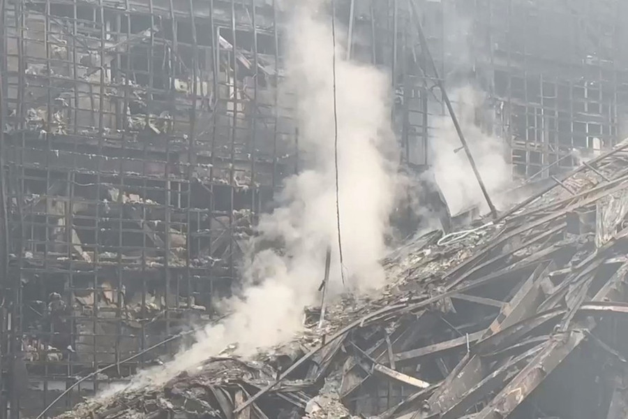 Hiện trường đổ nát sau vụ tấn công nhà hát trong trung tâm thương mại Crocus City Hall ở Krasnogorsk, ngoại ô Moskva (Nga), ngày 23/3/2024. (Ảnh: AFP/TTXVN) Hiện trường đổ nát sau vụ tấn công nhà hát trong trung tâm thương mại Crocus City Hall ở Krasnogorsk, ngoại ô Moskva (Nga), ngày 23/3/2024. (Ảnh: AFP/TTXVN)