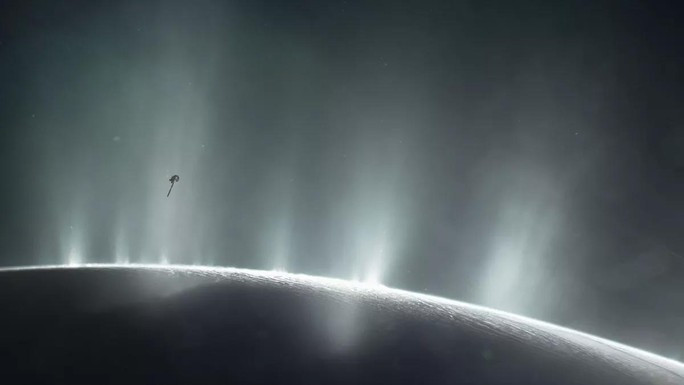 Bề mặt Enceladus với những &quot;dòng suối ngược&quot; - Ảnh: NASA