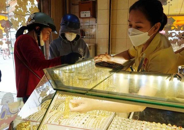 Giao dịch trên thị trường vàng đang trầm lắng. Ảnh Đào Ngọc Thạch
