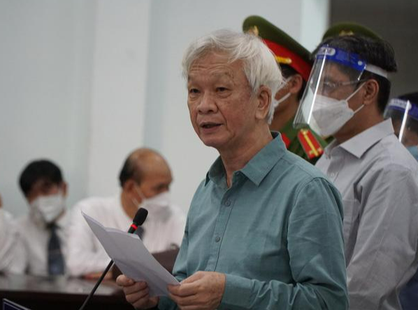 Ông Nguyễn Chiến Thắng tại một phiên tòa sai phạm về quản lý đất đai năm 2022. Ảnh: L.H.