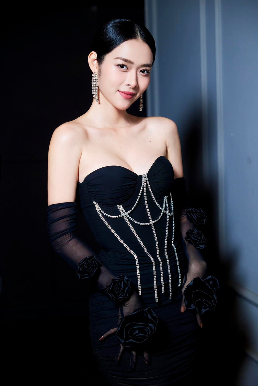 Vài năm trở lại đây cô mới bắt đầu quay trở lại phim ảnh và được Lý Hải trao cho vai diễn trong “Lật mặt 6“. Đây là vai diễn điện ảnh đầu tiên của nữ diễn viên. Tuy nhiên, trước đó cô từng đắn đo vì đây là vai diễn có cảnh nóng. Ảnh: Nhân vật cung cấp. Vài năm trở lại đây cô mới bắt đầu quay trở lại phim ảnh và được Lý Hải trao cho vai diễn trong “Lật mặt 6“. Đây là vai diễn điện ảnh đầu tiên của nữ diễn viên. Tuy nhiên, trước đó cô từng đắn đo vì đây là vai diễn có cảnh nóng. Ảnh: Nhân vật cung cấp.