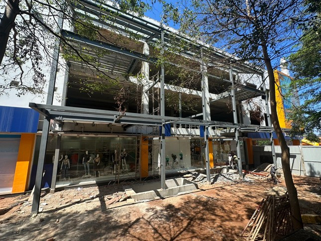 Bên trong dự án vẫn còn có chỗ chưa hoàn thiện. Bên trong dự án vẫn còn có chỗ chưa hoàn thiện.