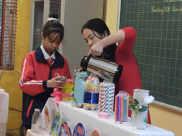 Theo thống kê của Bộ Giáo dục và Đào tạo, toàn ngành đang thiếu trên 118.000 giáo viên, ảnh hưởng đến chất lượng đào tạo. (Ảnh: PV/Vietnam+) Theo thống kê của Bộ Giáo dục và Đào tạo, toàn ngành đang thiếu trên 118.000 giáo viên, ảnh hưởng đến chất lượng đào tạo. (Ảnh: PV/Vietnam+)