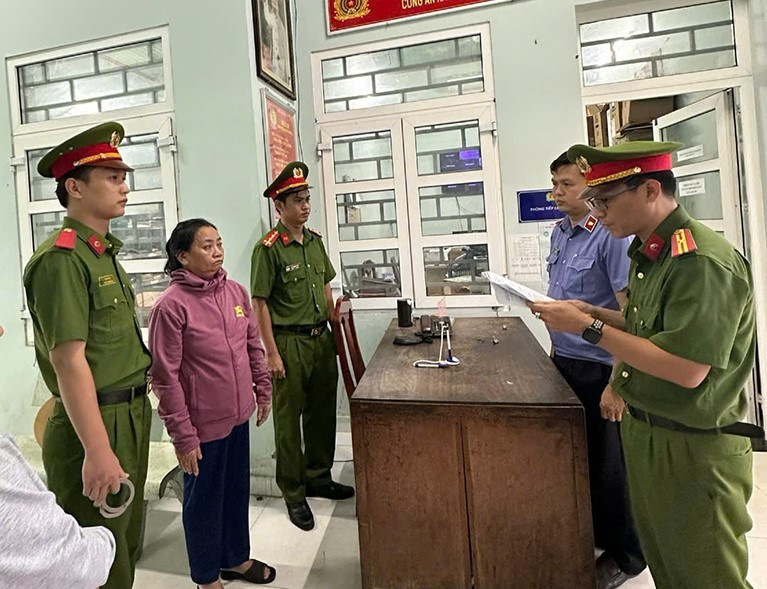 Bà Lê Thị Lại bị bắt tạm giam. Ảnh: Công an cung cấp Bà Lê Thị Lại bị bắt tạm giam. Ảnh: Công an cung cấp