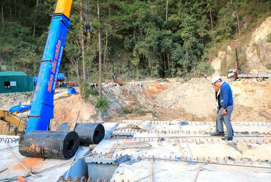 Phần cầu cải tuyến đã hoàn thành hơn 81% khối lượng Phần cầu cải tuyến đã hoàn thành hơn 81% khối lượng