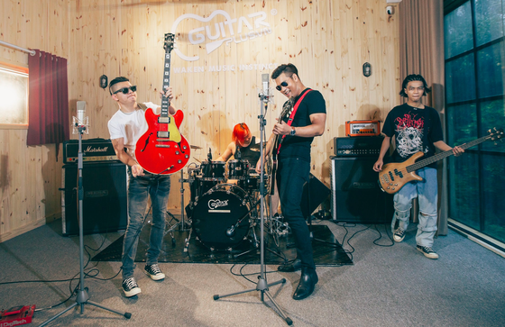 Tạ Quang Thắng, Ngũ Cung Band thể hiện tình yêu bất tận với Rock qua tác phẩm mới