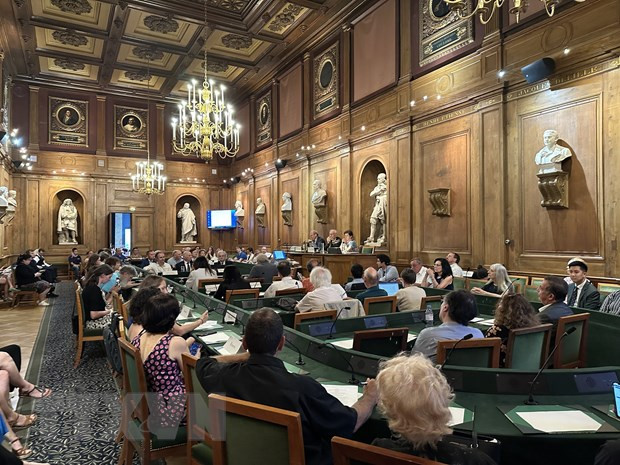 Quang cảnh Lễ trao giải thưởng hợp tác quốc tế năm 2022 của Viện Hàn lâm Khoa học Pháp. (Ảnh: Nguyễn Thu Hà/TTXVN)