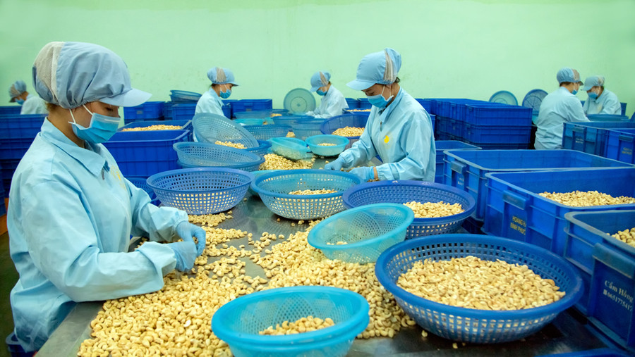 Đẩy mạnh cải thiện môi trường đầu tư kinh doanh, tạo thuận lợi cho người dân, doanh nghiệp (ảnh nguồn internet) Đẩy mạnh cải thiện môi trường đầu tư kinh doanh, tạo thuận lợi cho người dân, doanh nghiệp (ảnh nguồn internet)