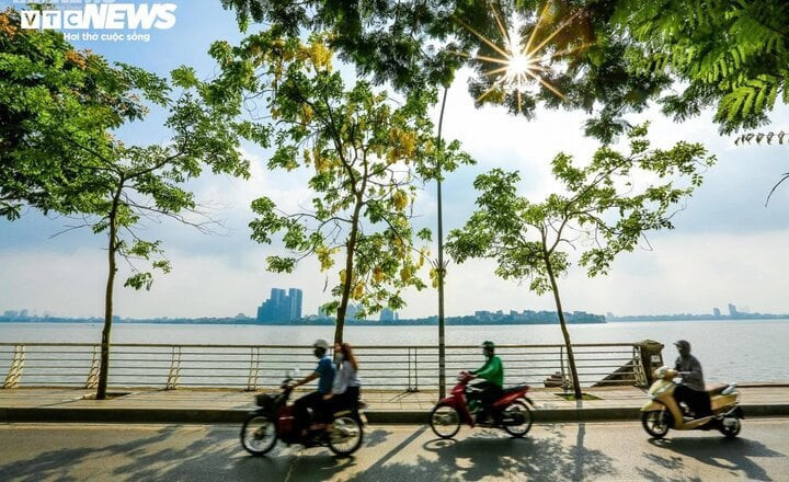 Một góc Hồ Tây. (Ảnh minh họa: Ngô Trần). Một góc Hồ Tây. (Ảnh minh họa: Ngô Trần).