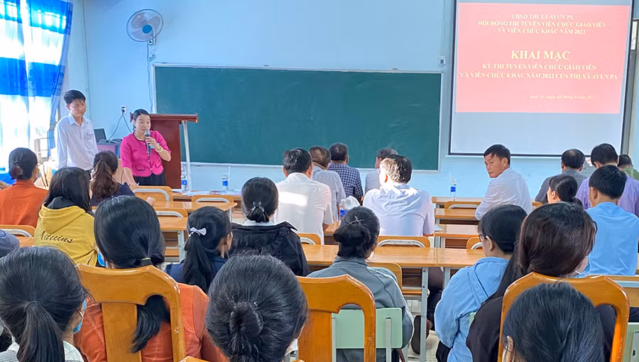 Quang cảnh lễ khai mạc kỳ thi. Ảnh: Nguyễn Sang